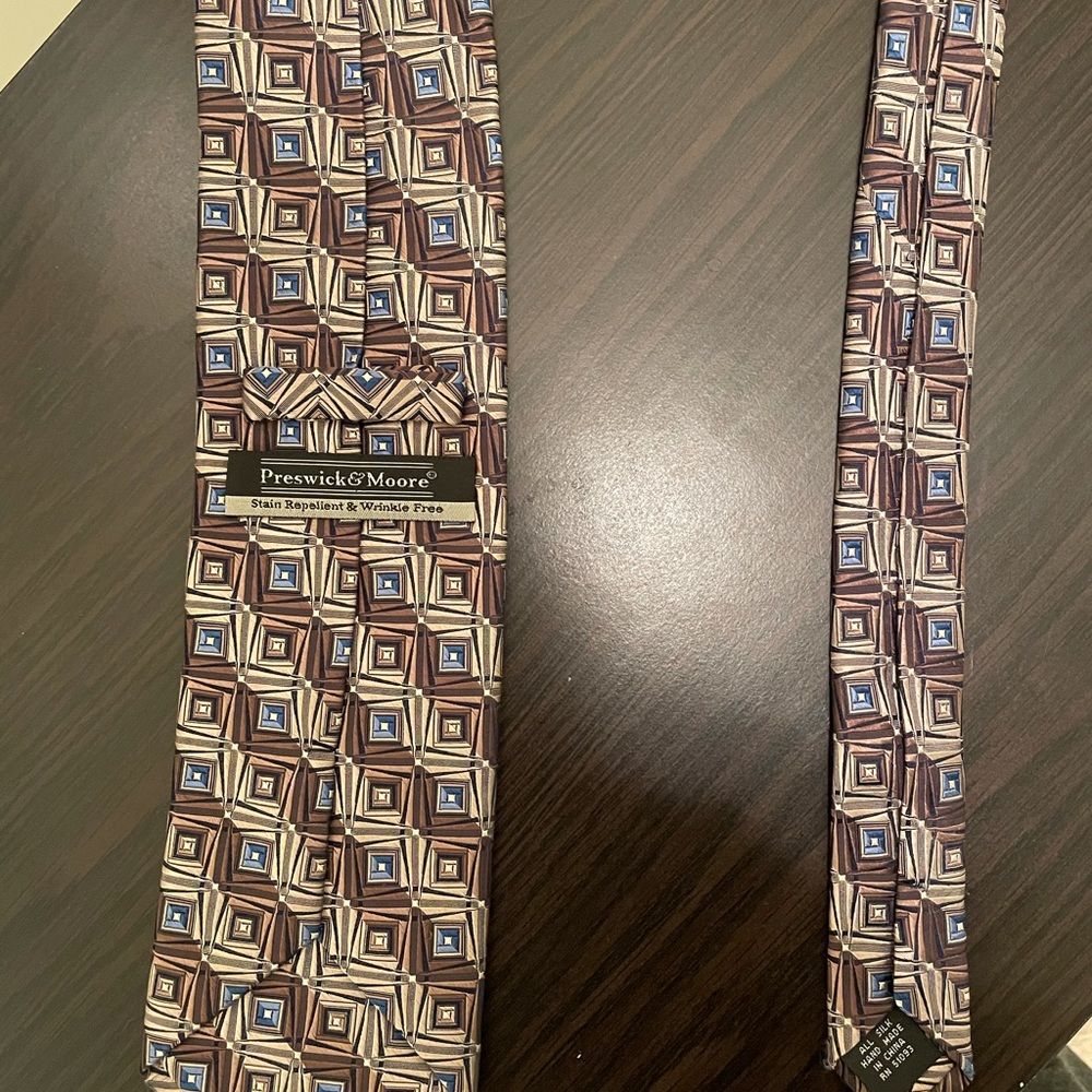 Preswick & Moore Tie